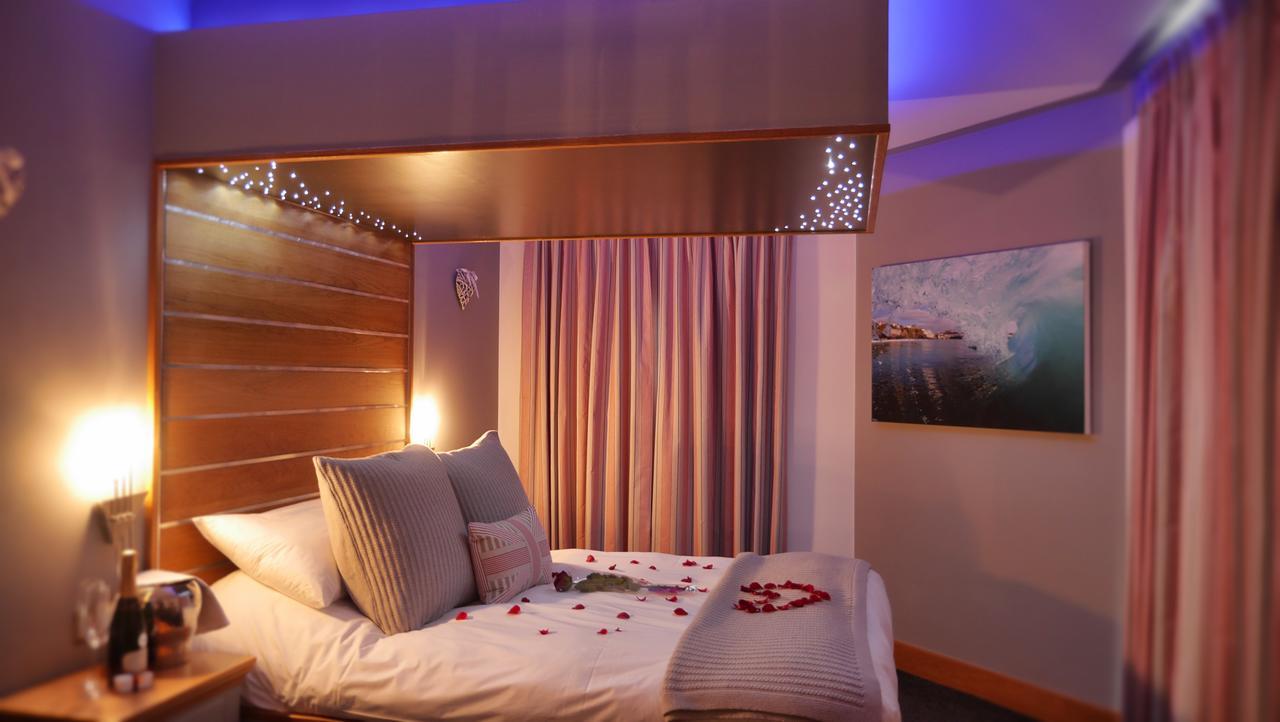The Oceanic Luxury Aparthotel فالموث المظهر الخارجي الصورة
